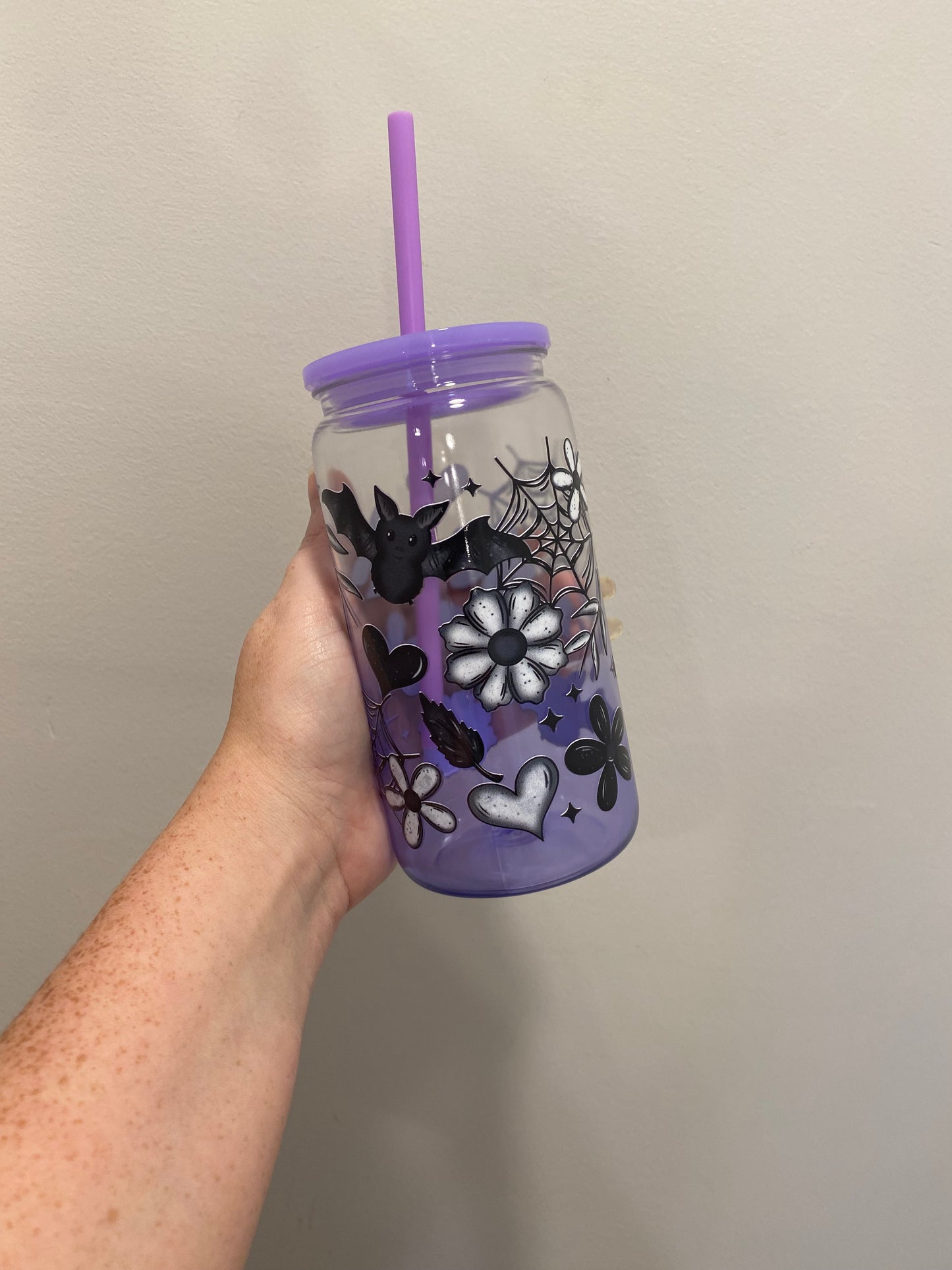 Ready to ship - 16oz plastic cup w/lid