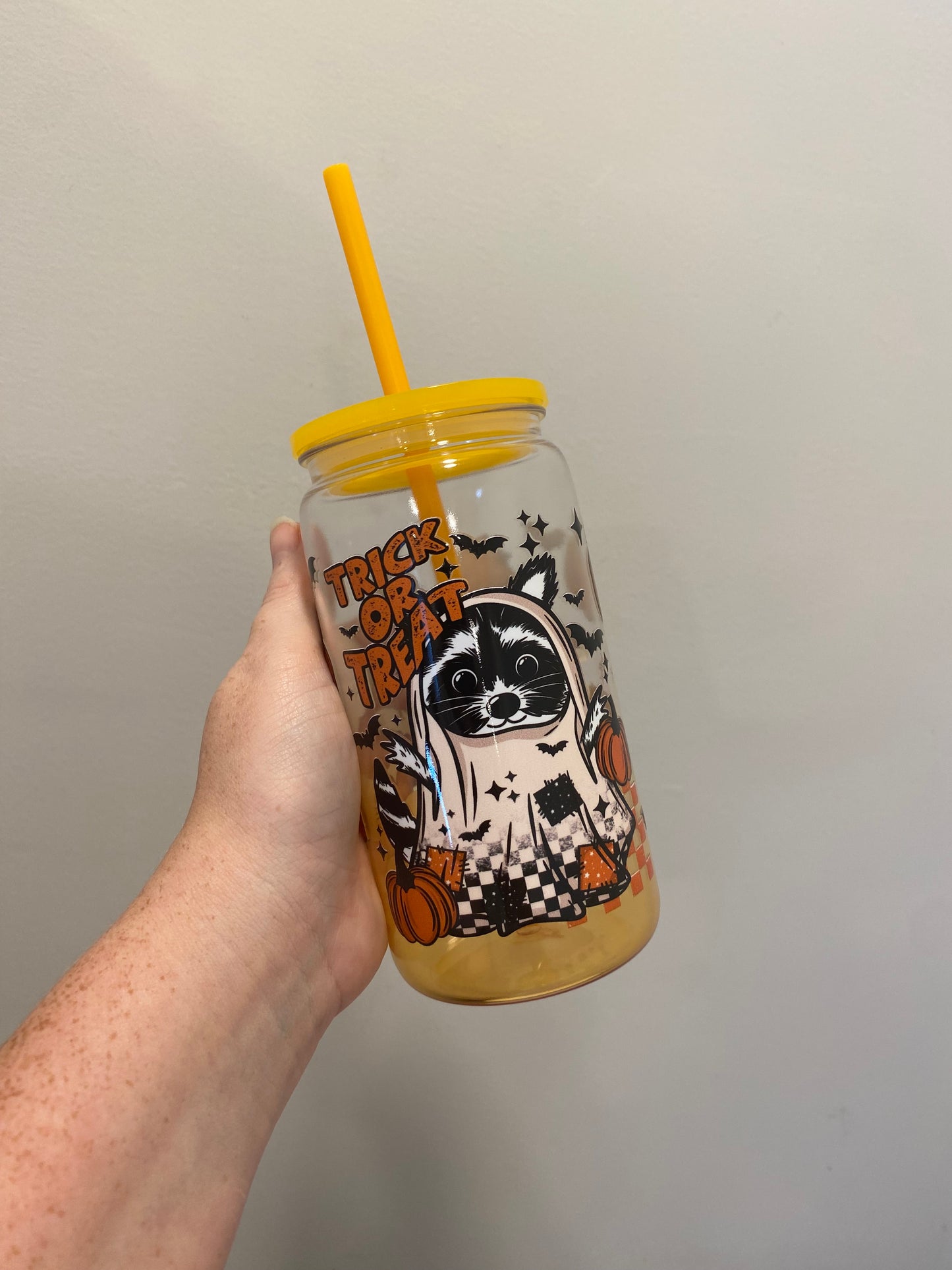 Ready to ship - 16oz plastic cup w/lid